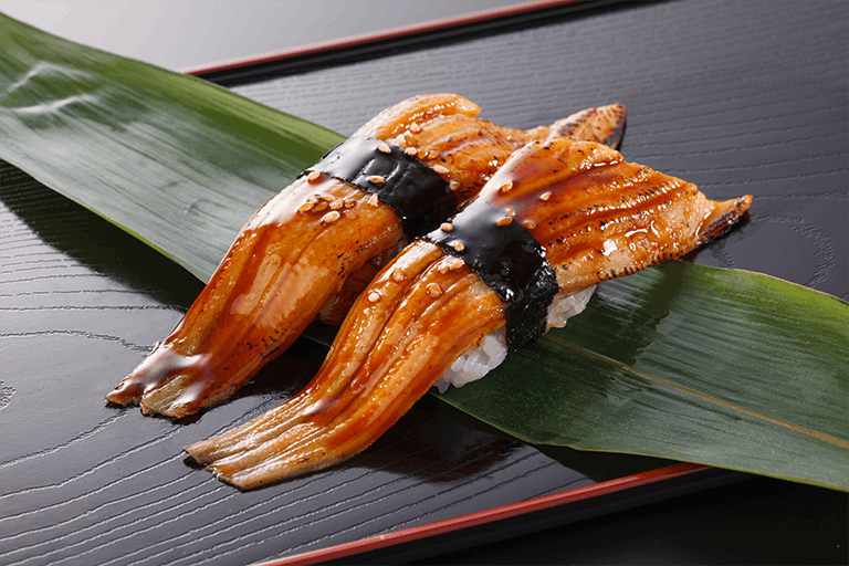 瀬戸内海で獲れた穴子(アナゴ)を使ったにぎり寿司