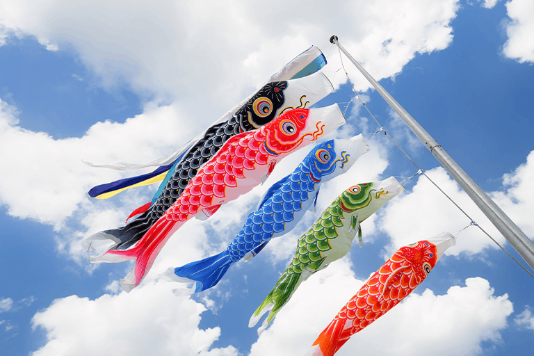 端午の節句の日に飾る大きな鯉のぼり