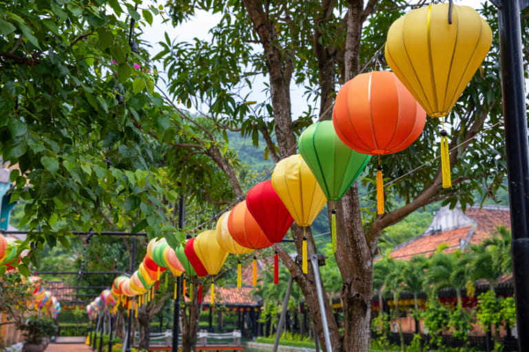 ゴールデンウィークの過ごし方として、海外旅行に行きたい方におすすめなベトナムのホイアン市内のランタン