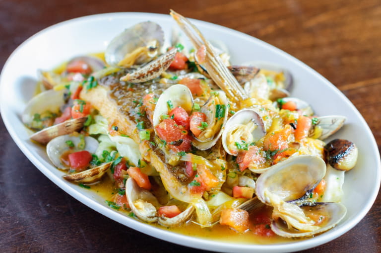 父の日におすすめのご飯「白身魚のアクアパッツァ」