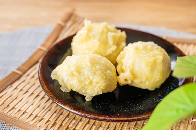 長野県でお盆期間に食べられる行事食「天ぷら饅頭」