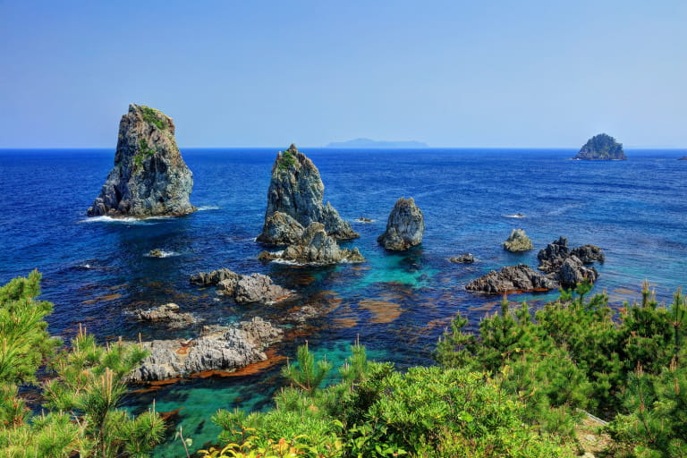 「海上アルプス」とも呼ばれる山口県長門市にある青海島