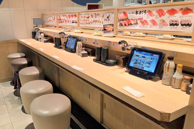 大起水産 回転寿司 道頓堀店の内装